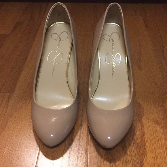 Jessica Simpson nude pumps - Picture 3 of 4